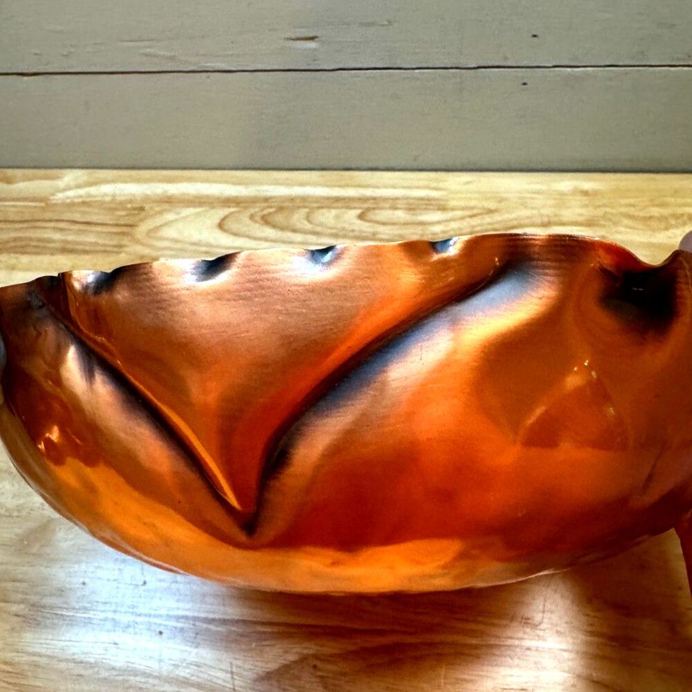 Vintage Gregorian Solid Copper Bowl Ruffled Edge Hand Hammered Flower Design - Picture 5 of 7